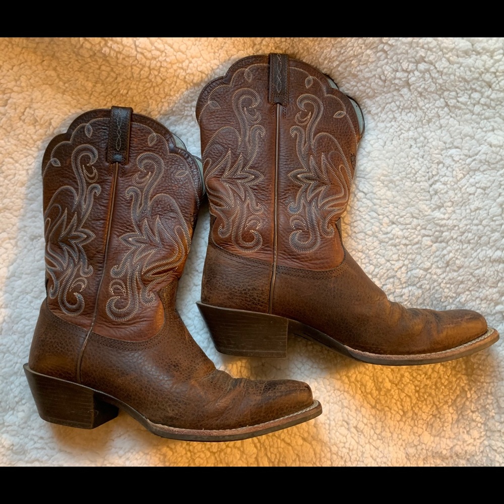 Ariat women’s books
